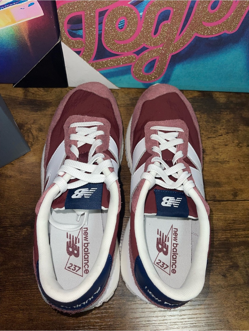 New Balance 237 Unisex Sneaker - Burgundy/White - Picture 7 of 12
